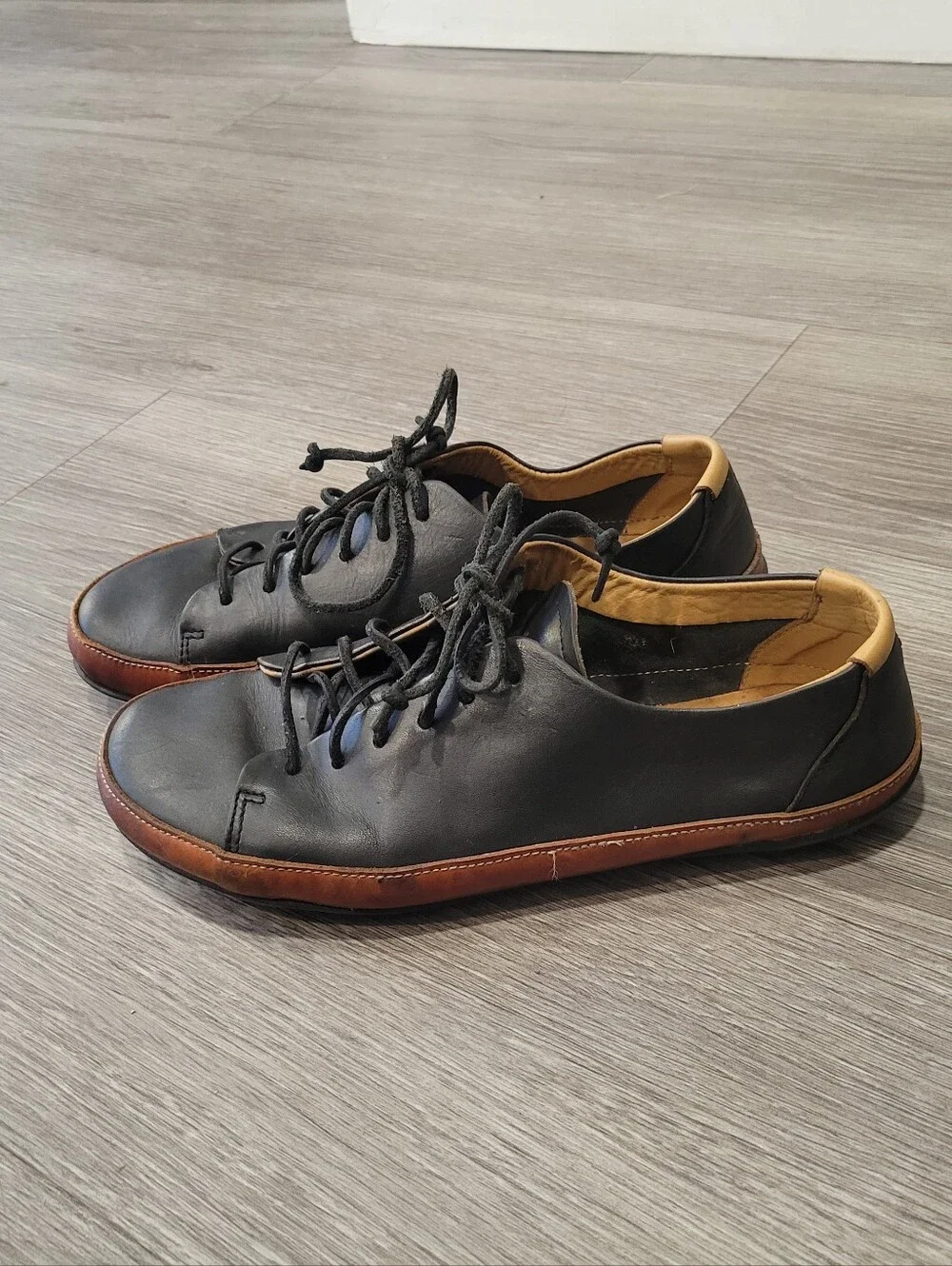 Vivobarefoot Black and Brown Minimalist Timeless Leather shoes Size 8